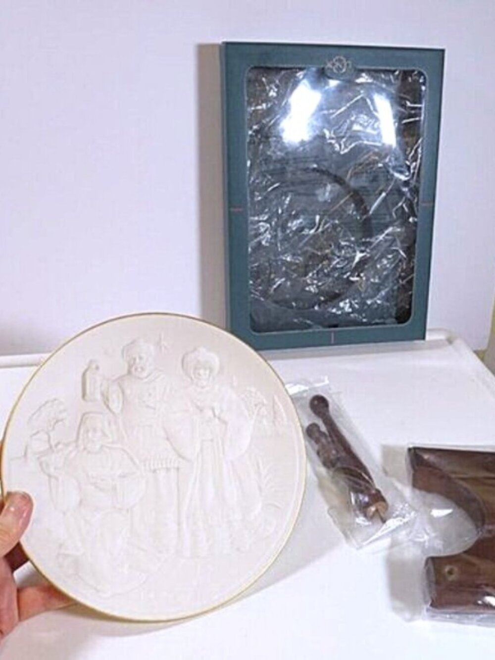 VTG 1994 Lenox Nativity Vignettes The Wise Men 8" Collector Plate Ivory Gold Rim